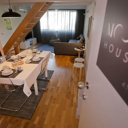 Moon House-santa Catarina Apartamento